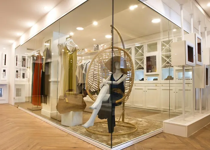 Отель Marinca &