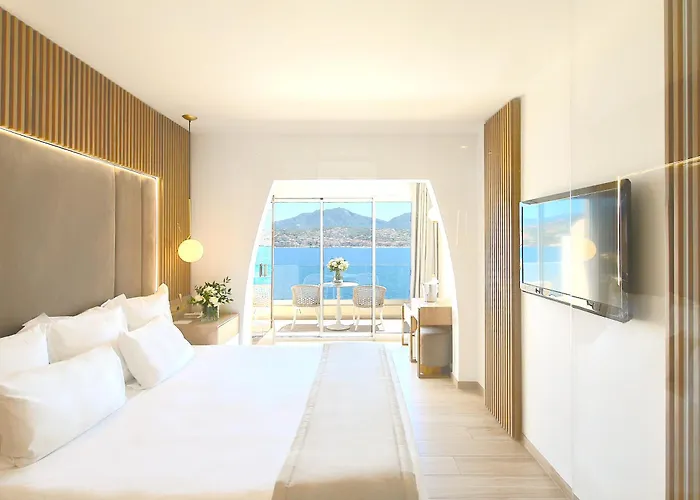 Ξενοδοχείο Marinca & 5*